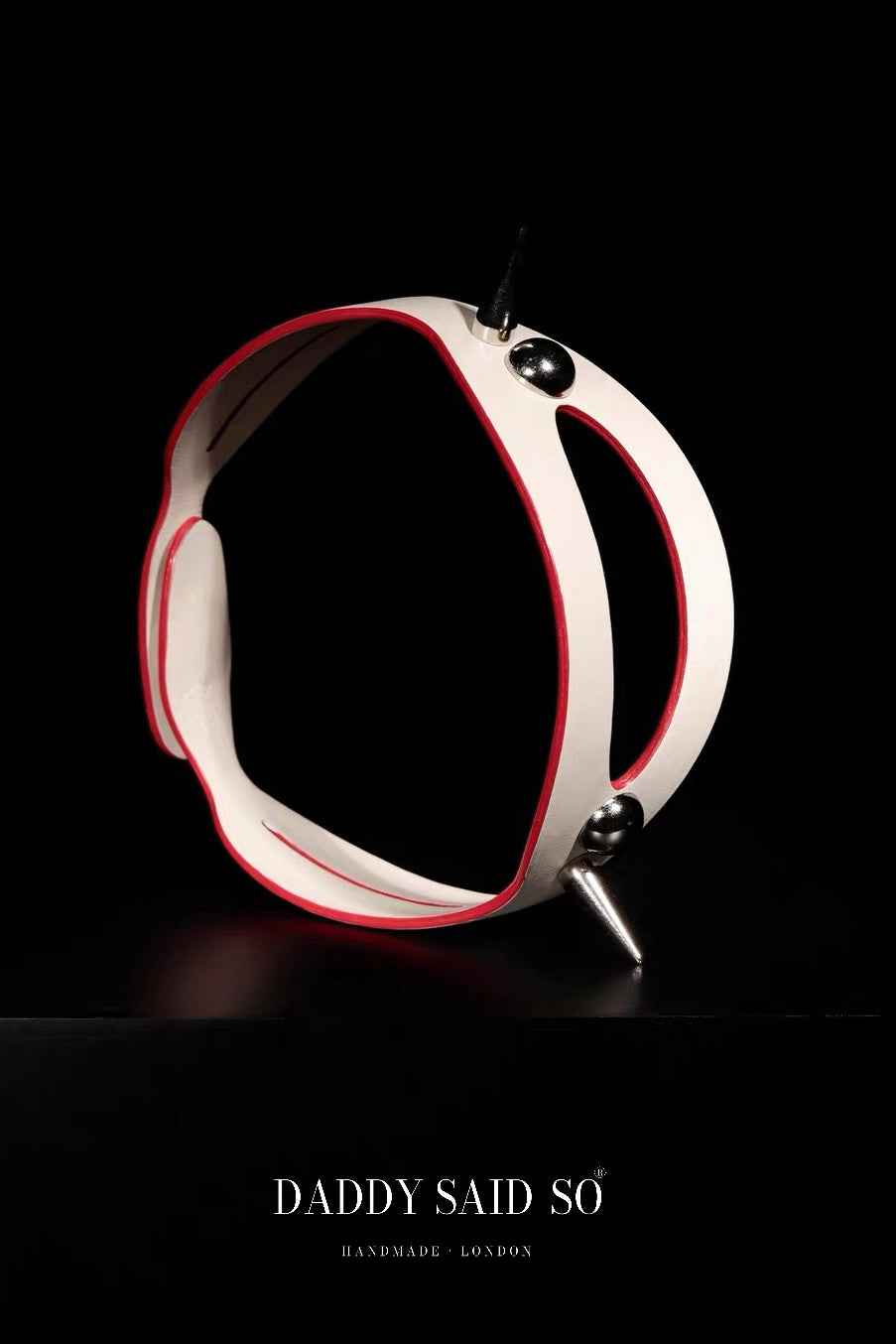 The Ivory Thorn Collar
