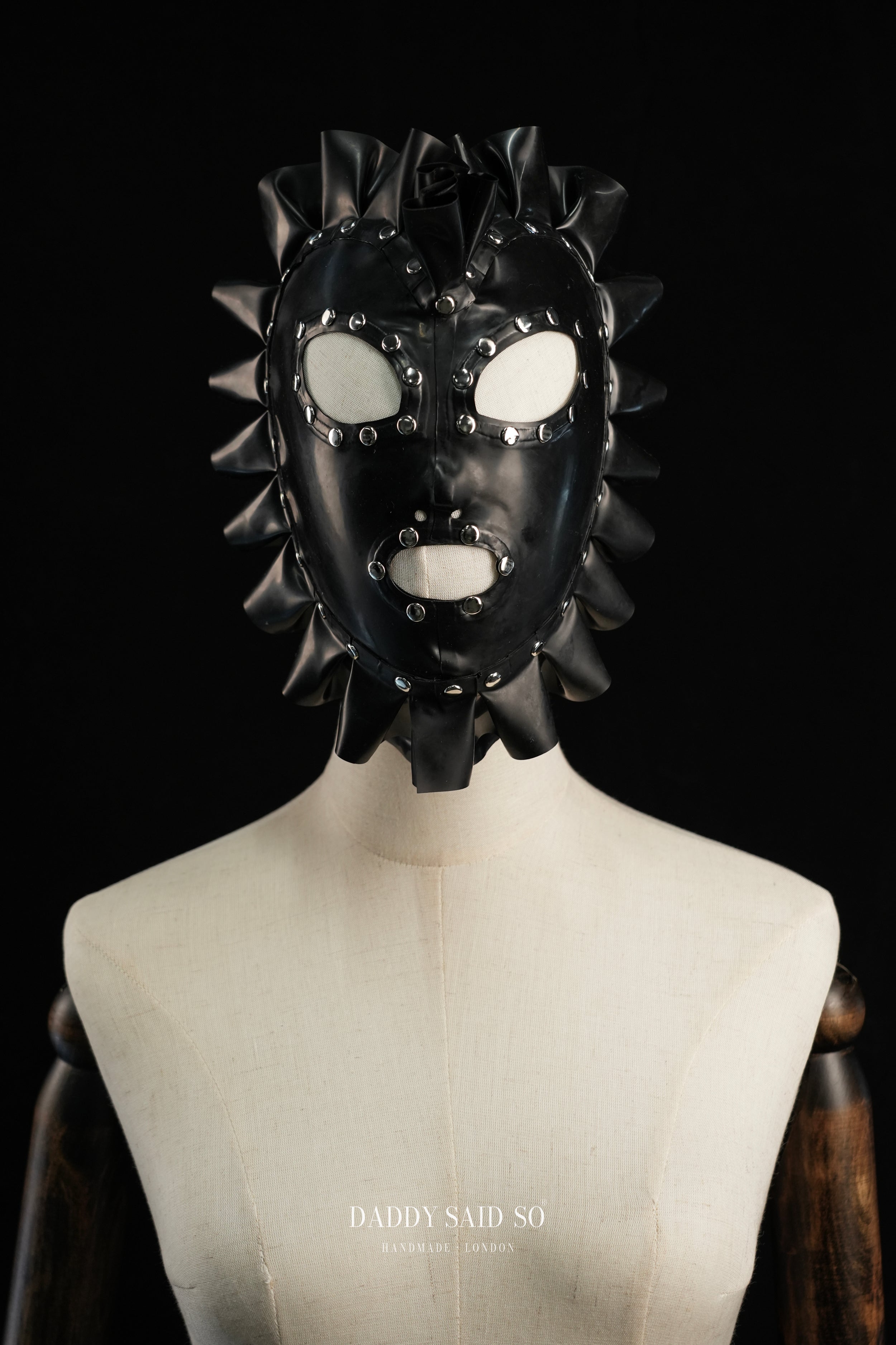 Rubber Spike Full Hood