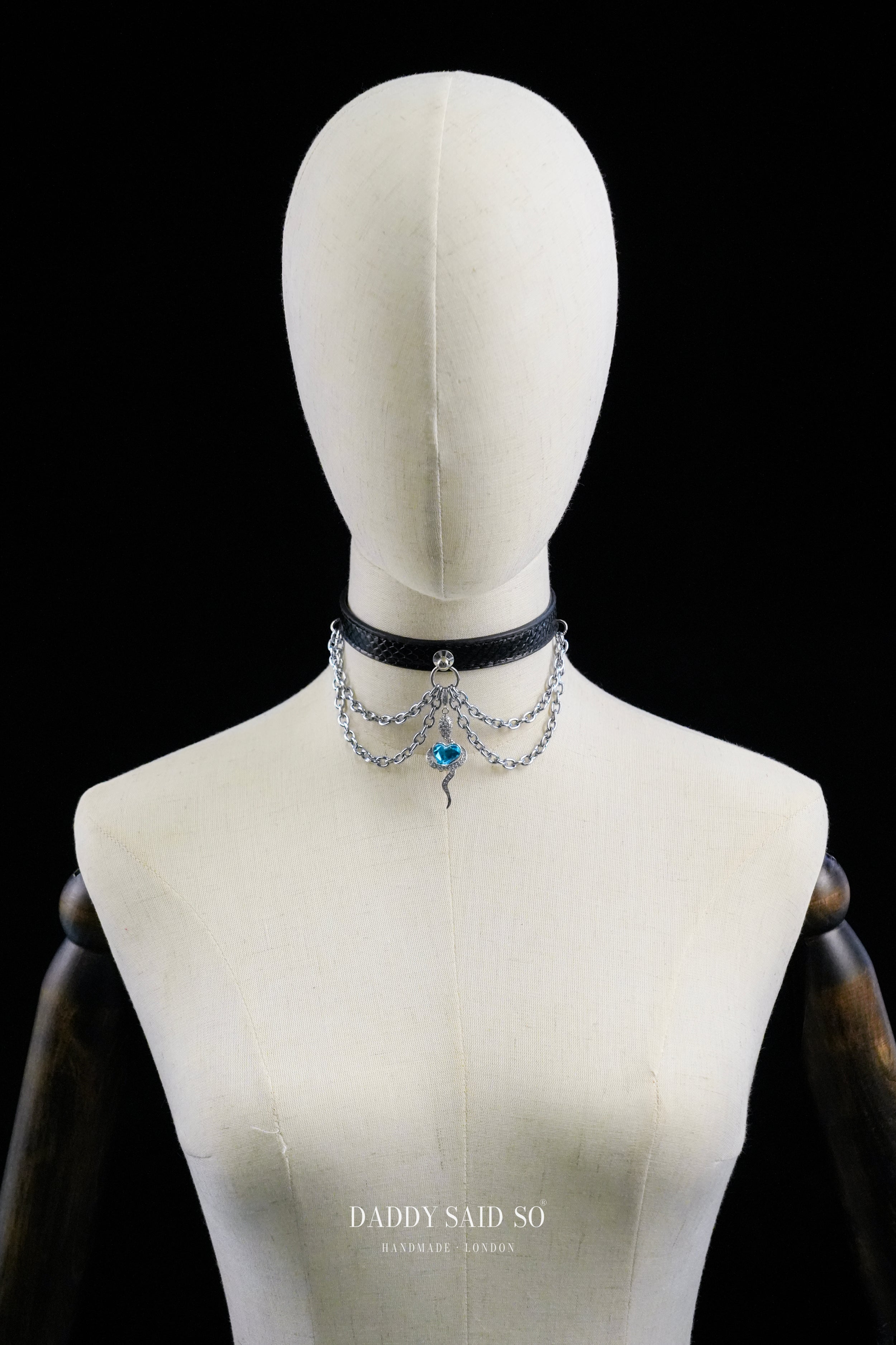Snake skin Black Choker with Leash