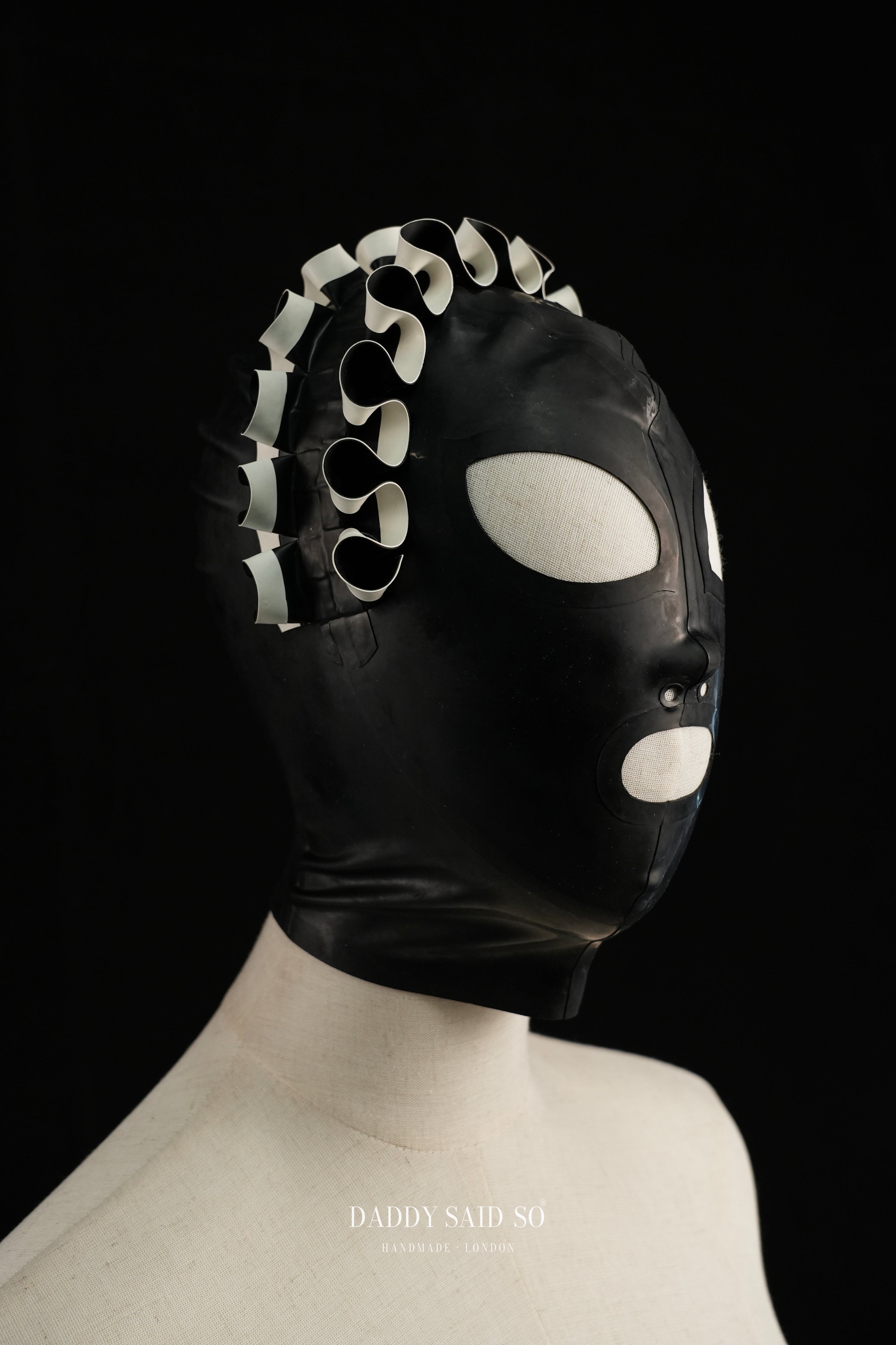 Rubber Ruffle Full Hood
