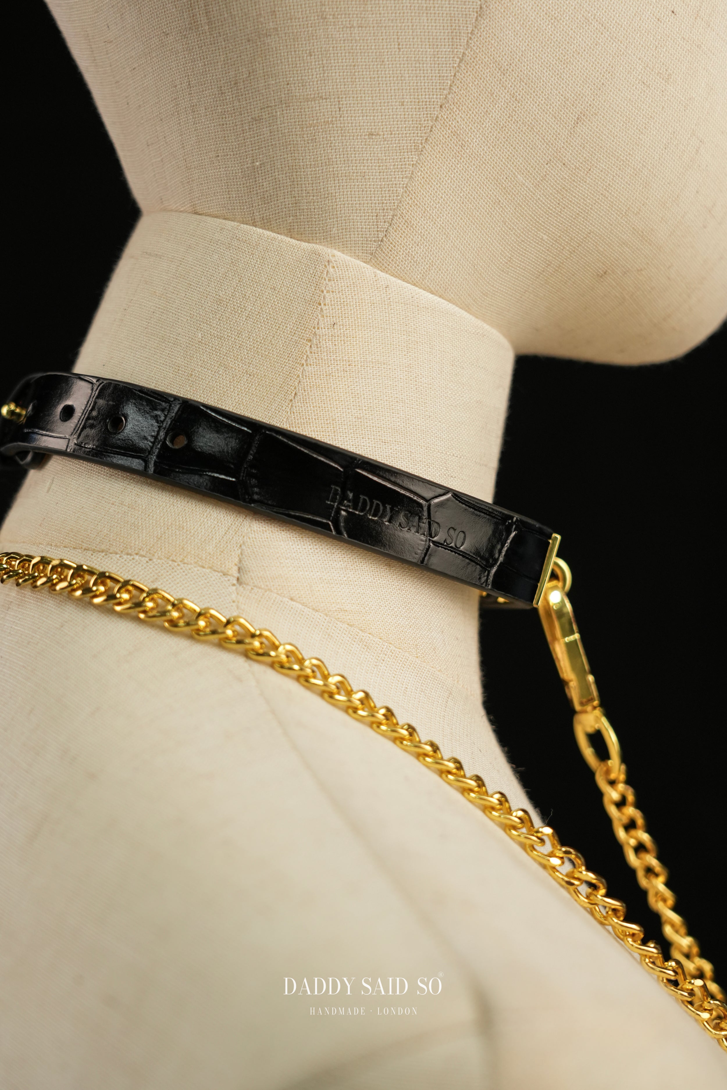 Nacre Croc Choker