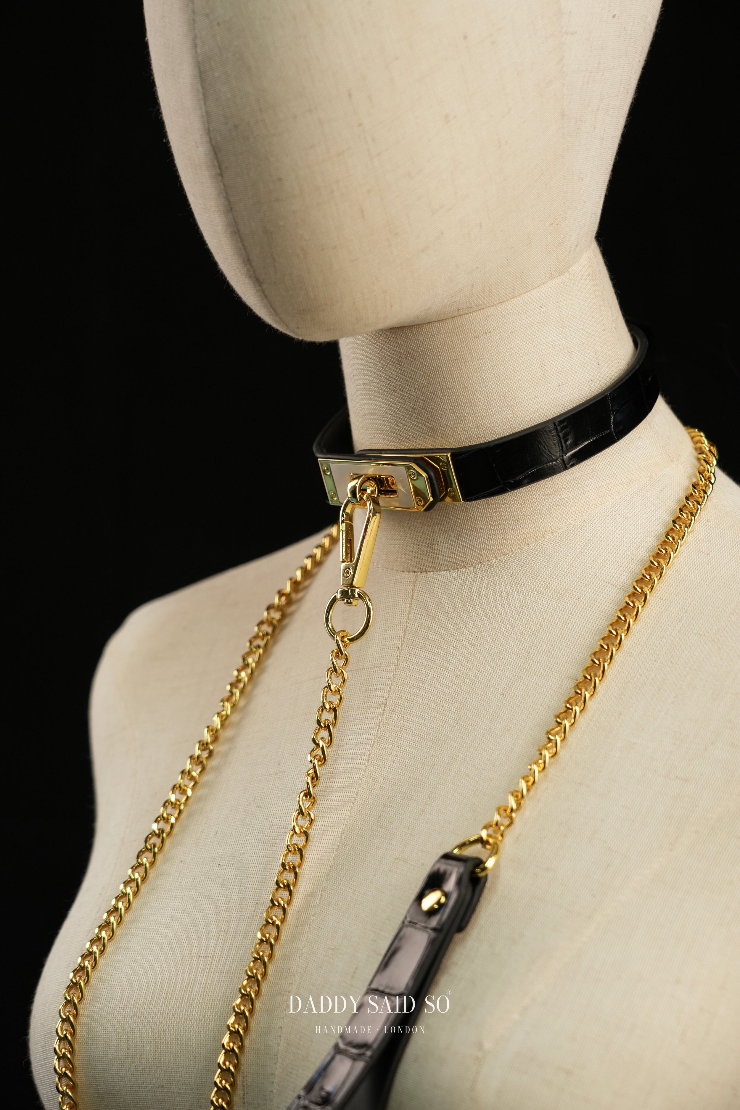 Nacre Croc Choker