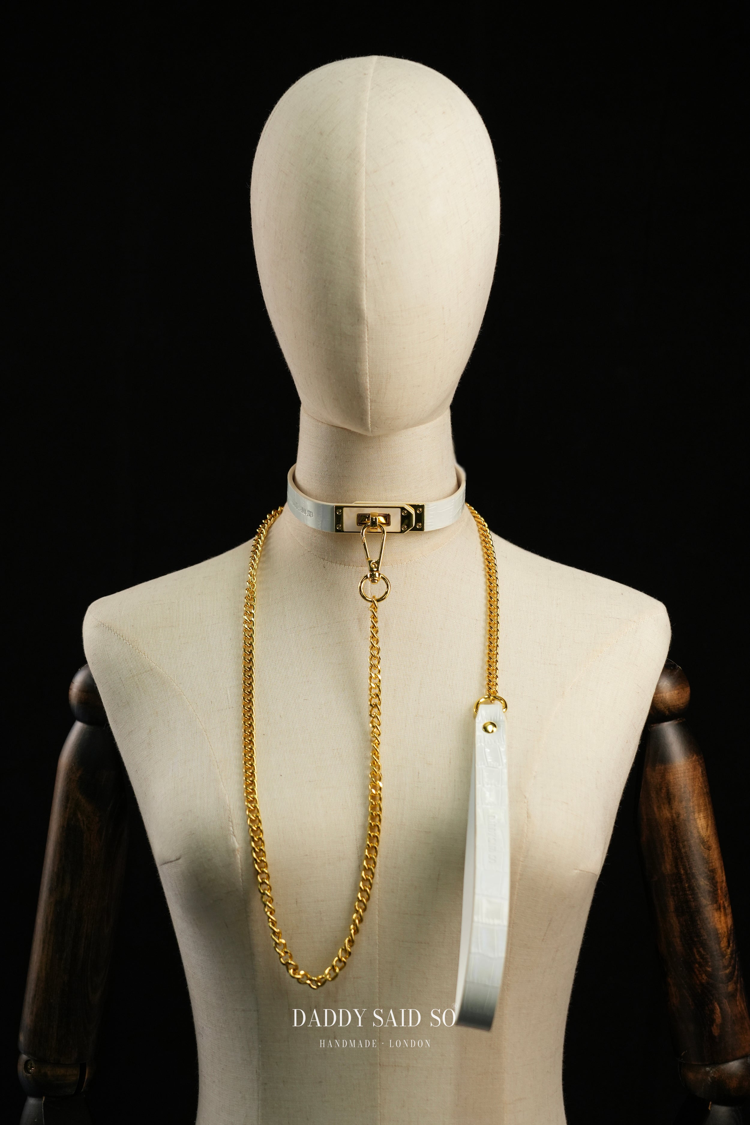 Nacre Croc Choker