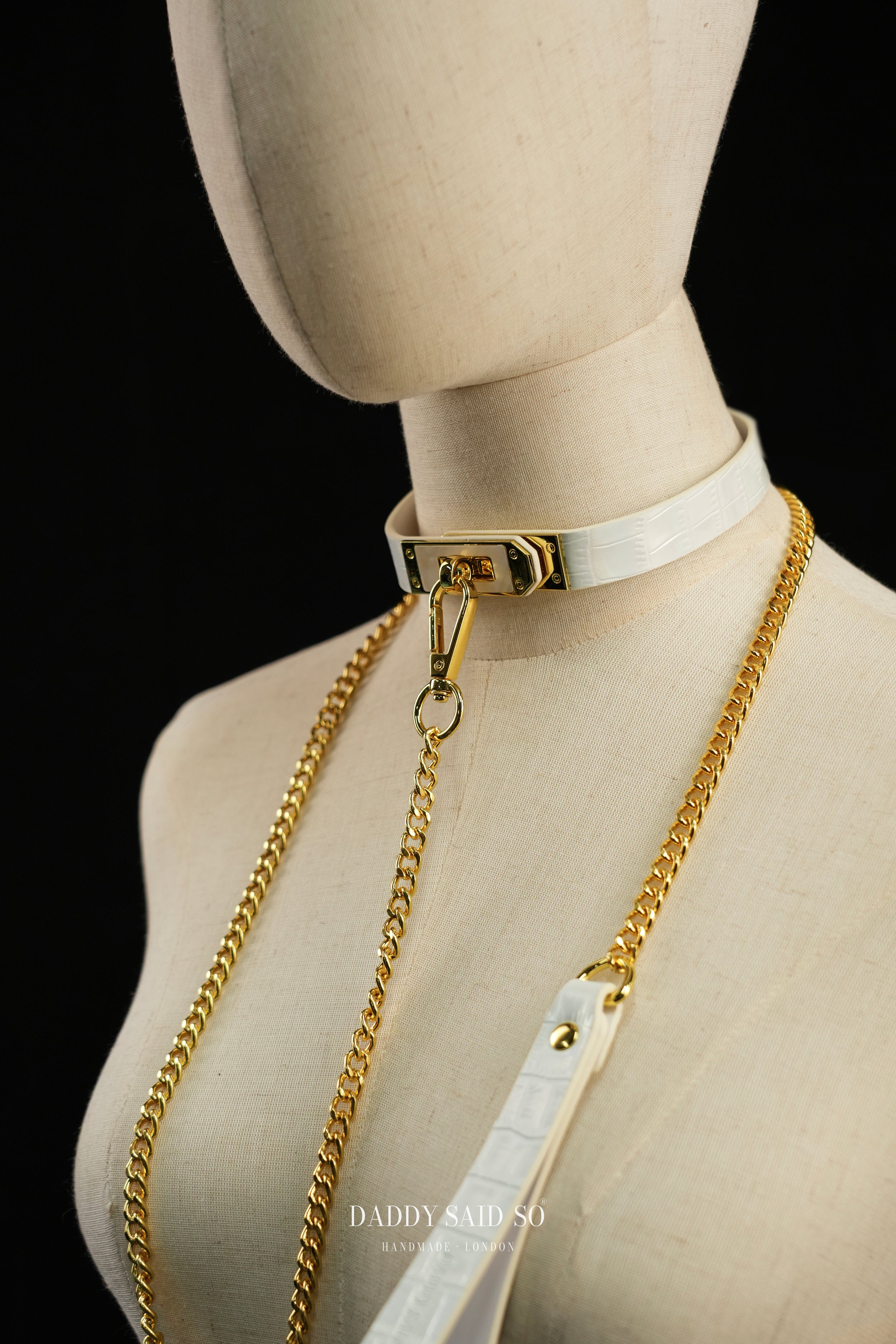 Nacre Croc Choker