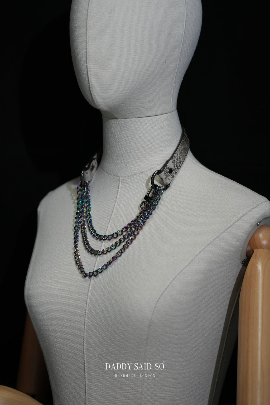 Elegant Chain Choker