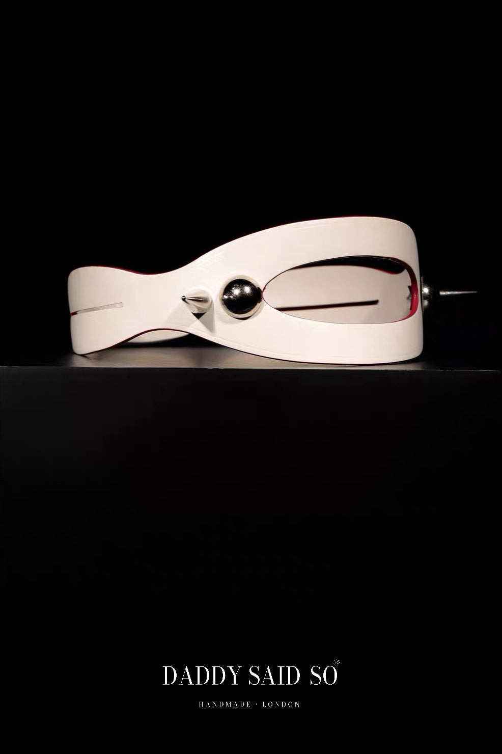 The Ivory Thorn Collar